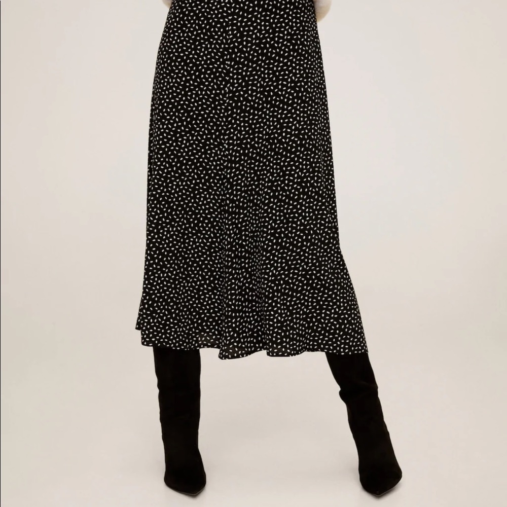 NWT Mango midi skirt black and white design